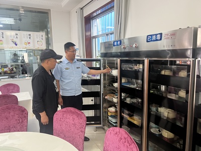 甘州區(qū)東北郊市場監(jiān)管所開展餐飲具洗消保潔專項(xiàng)檢查，守護(hù)舌尖安全